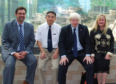 Carin with Boris Johnson